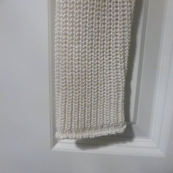 FOREVER 21 cream white long sleeve deep v-neck sweater - Picture 6 of 9